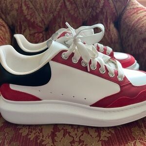 Alexander McQueen Men’s Oversized Sneaker in Black/White/Red